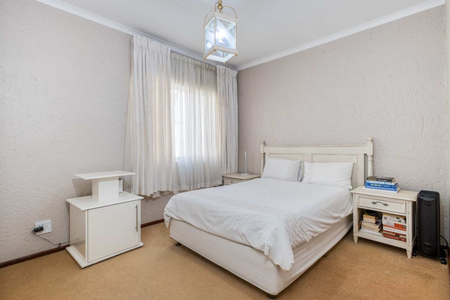 4 Bedroom Property for Sale in Fourways Gardens Gauteng