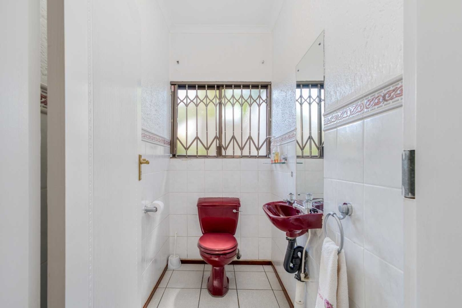4 Bedroom Property for Sale in Fourways Gardens Gauteng