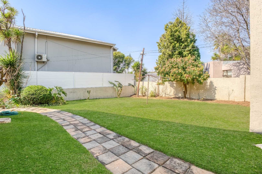 4 Bedroom Property for Sale in Fourways Gardens Gauteng