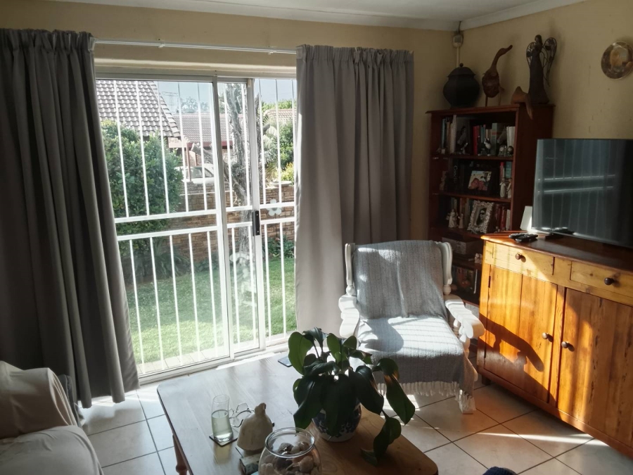 2 Bedroom Property for Sale in Wilgeheuwel Gauteng