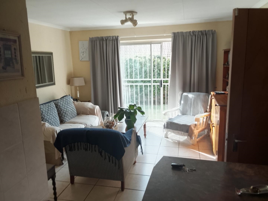2 Bedroom Property for Sale in Wilgeheuwel Gauteng