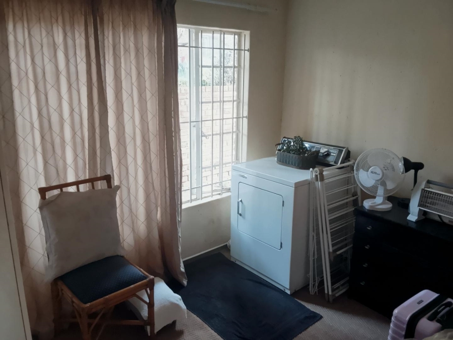 2 Bedroom Property for Sale in Wilgeheuwel Gauteng