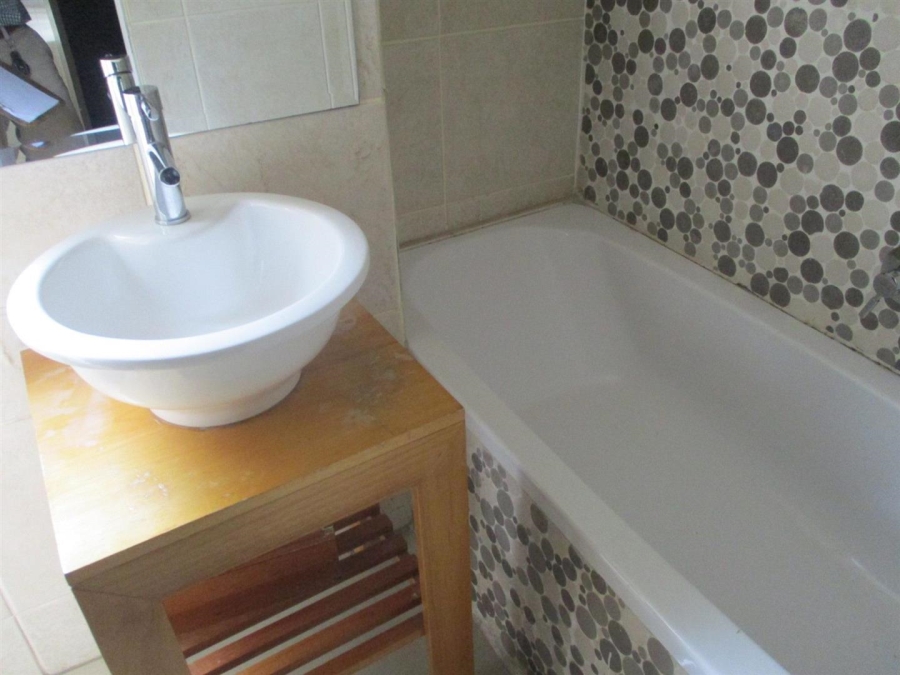 5 Bedroom Property for Sale in Blue Valley Golf Estate Gauteng