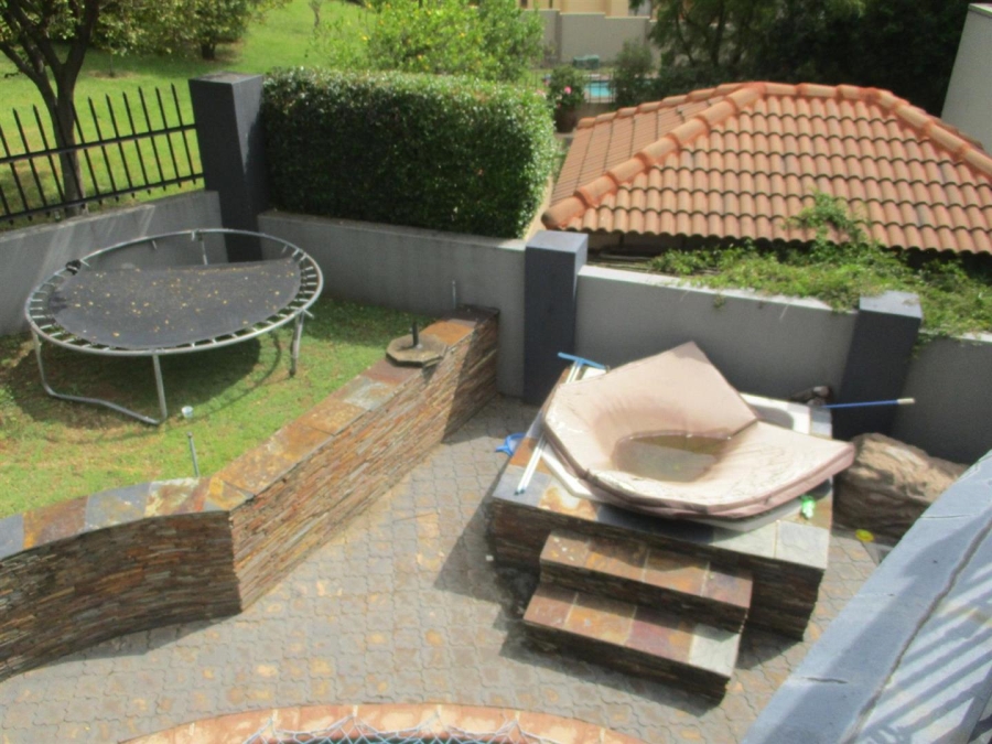 5 Bedroom Property for Sale in Blue Valley Golf Estate Gauteng