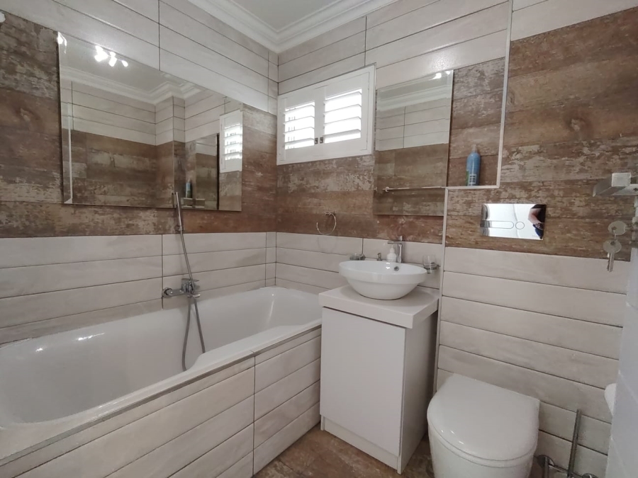 To Let 2 Bedroom Property for Rent in Morningside Gauteng