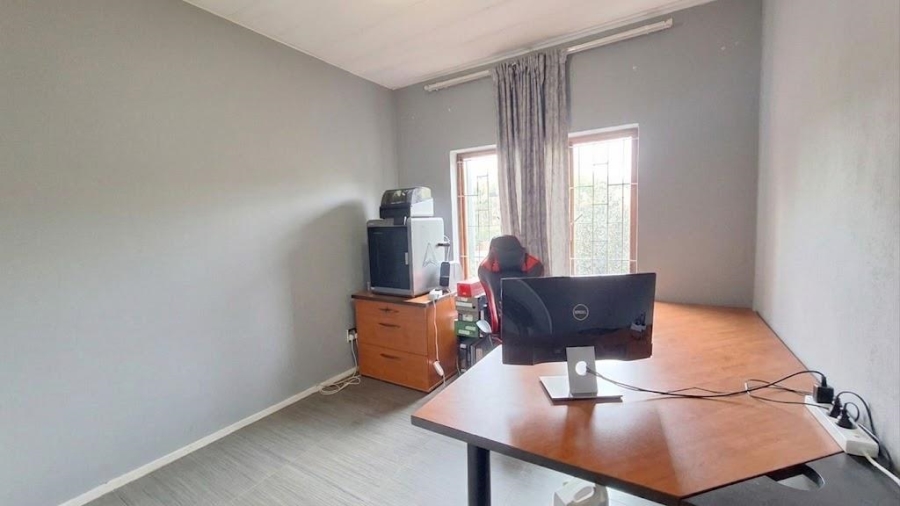2 Bedroom Property for Sale in Sunninghill Gauteng