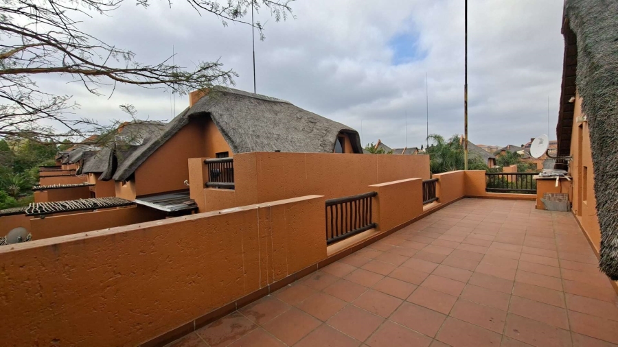 2 Bedroom Property for Sale in Sunninghill Gauteng