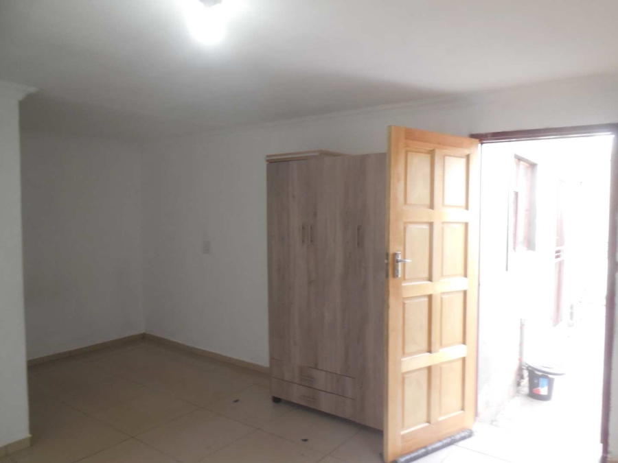 To Let 1 Bedroom Property for Rent in East Lynne Gauteng