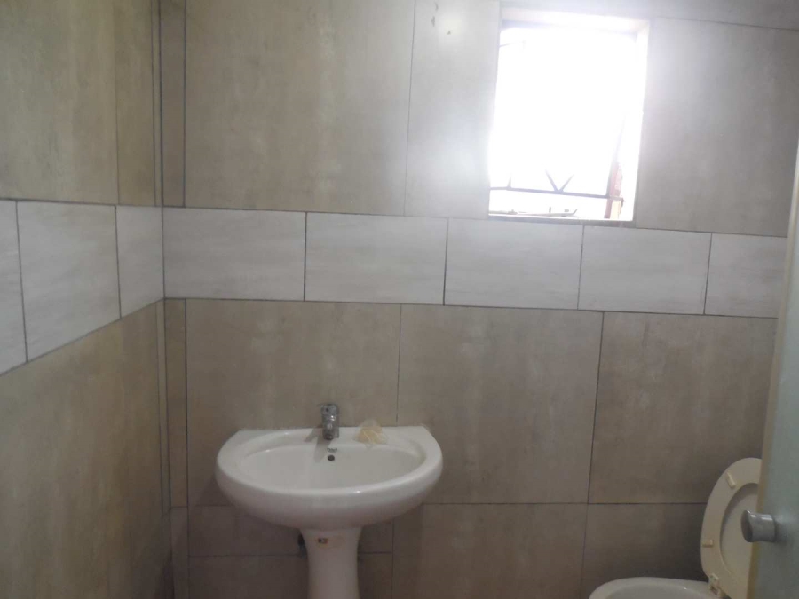 To Let 1 Bedroom Property for Rent in East Lynne Gauteng