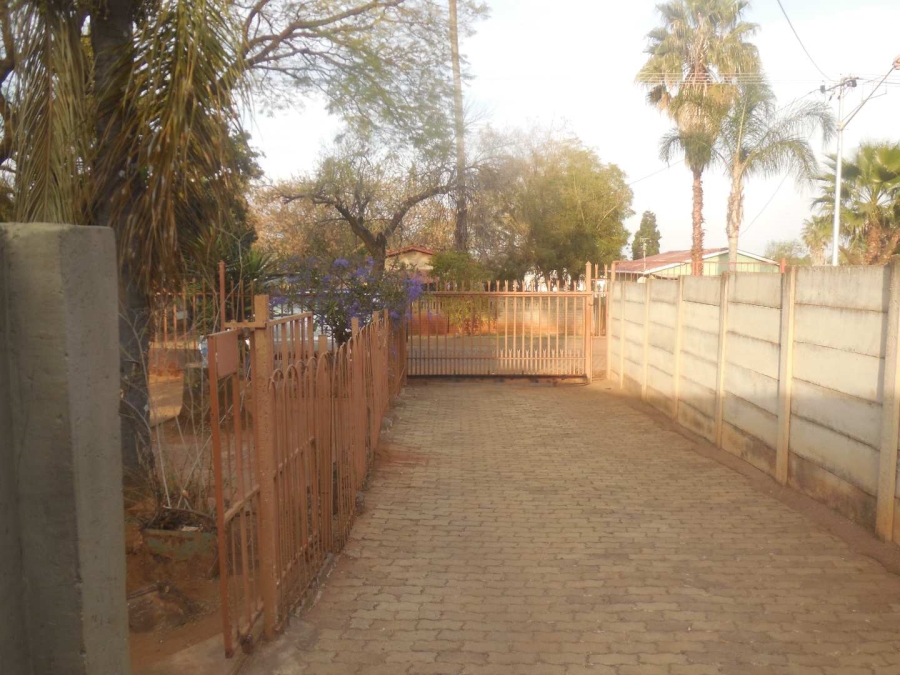 To Let 1 Bedroom Property for Rent in East Lynne Gauteng