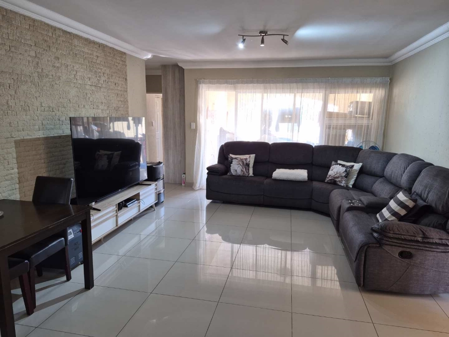 3 Bedroom Property for Sale in Morehill Gauteng