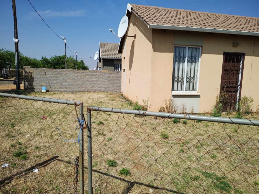 2 Bedroom Property for Sale in Savanna City Gauteng
