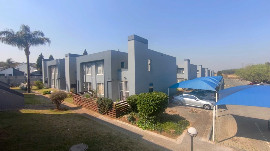 2 Bedroom Property for Sale in Mulbarton Gauteng