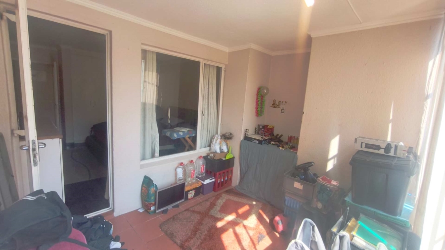 2 Bedroom Property for Sale in Mulbarton Gauteng