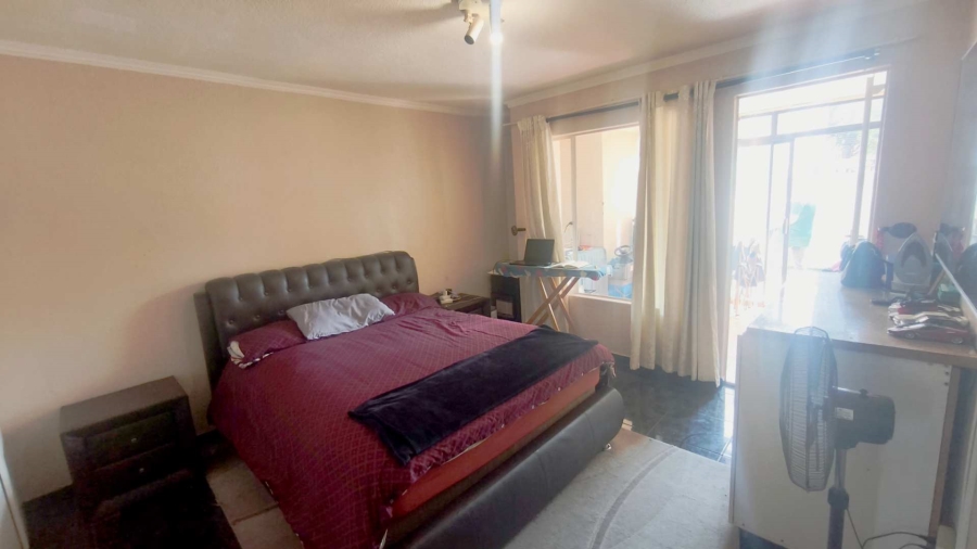2 Bedroom Property for Sale in Mulbarton Gauteng