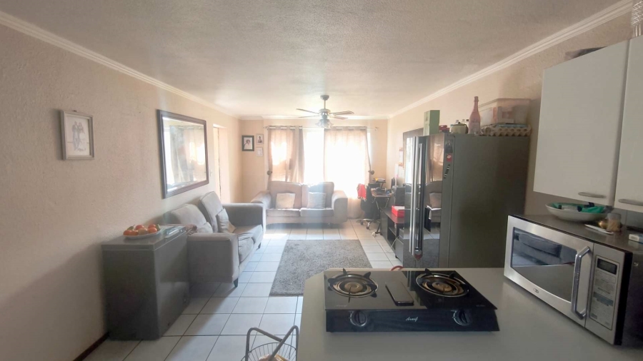 2 Bedroom Property for Sale in Mulbarton Gauteng