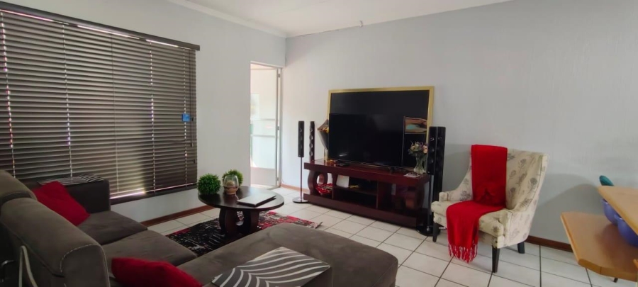 2 Bedroom Property for Sale in New Redruth Gauteng