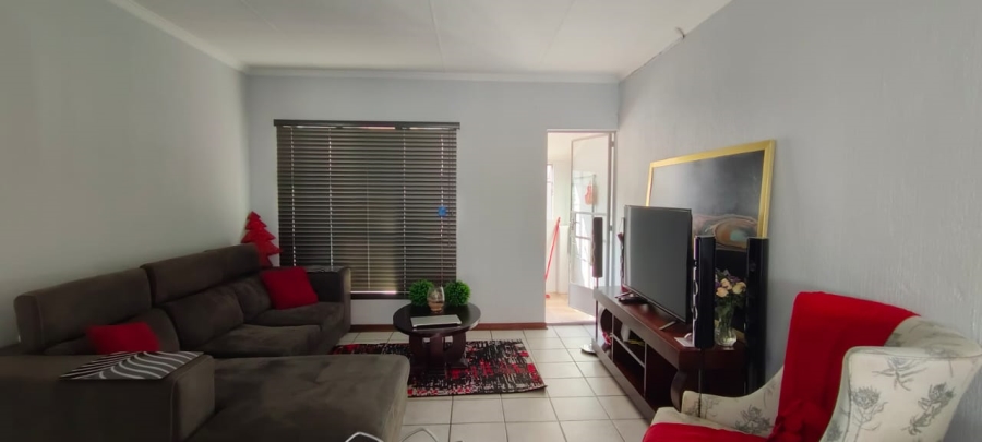 2 Bedroom Property for Sale in New Redruth Gauteng