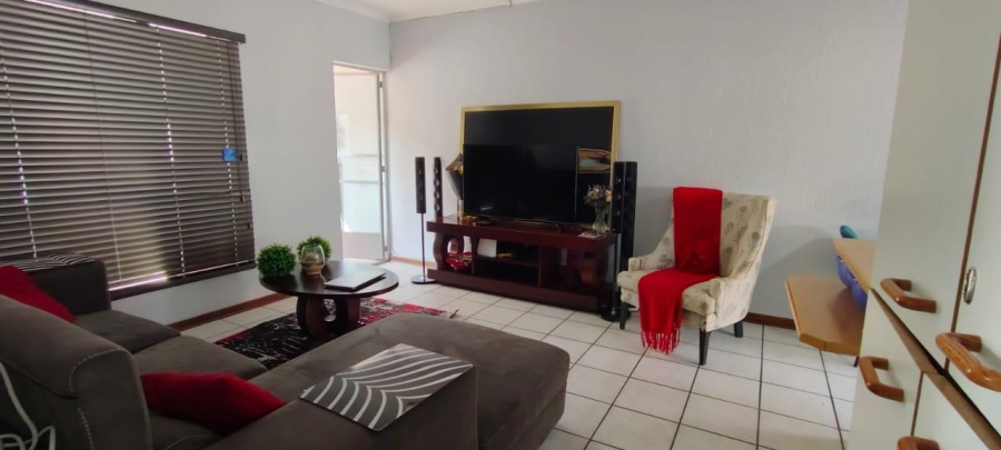 2 Bedroom Property for Sale in New Redruth Gauteng