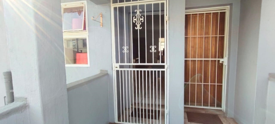 2 Bedroom Property for Sale in New Redruth Gauteng