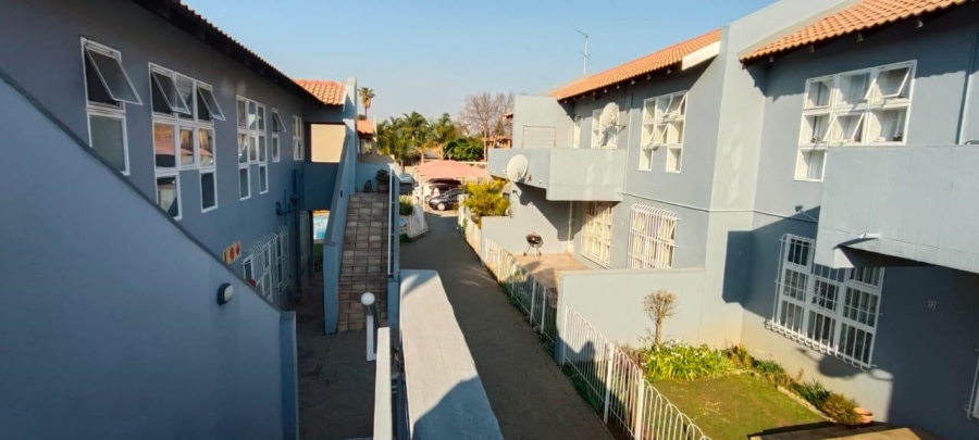 2 Bedroom Property for Sale in New Redruth Gauteng