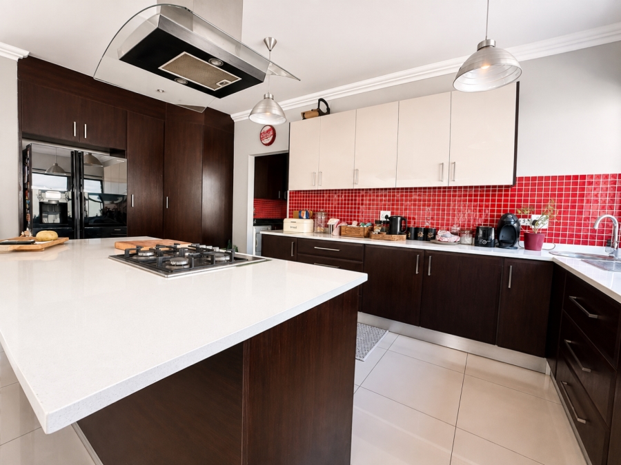 4 Bedroom Property for Sale in Alberante Gauteng