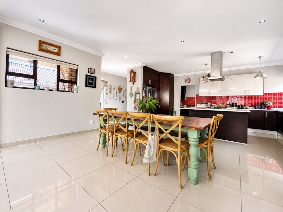 4 Bedroom Property for Sale in Alberante Gauteng