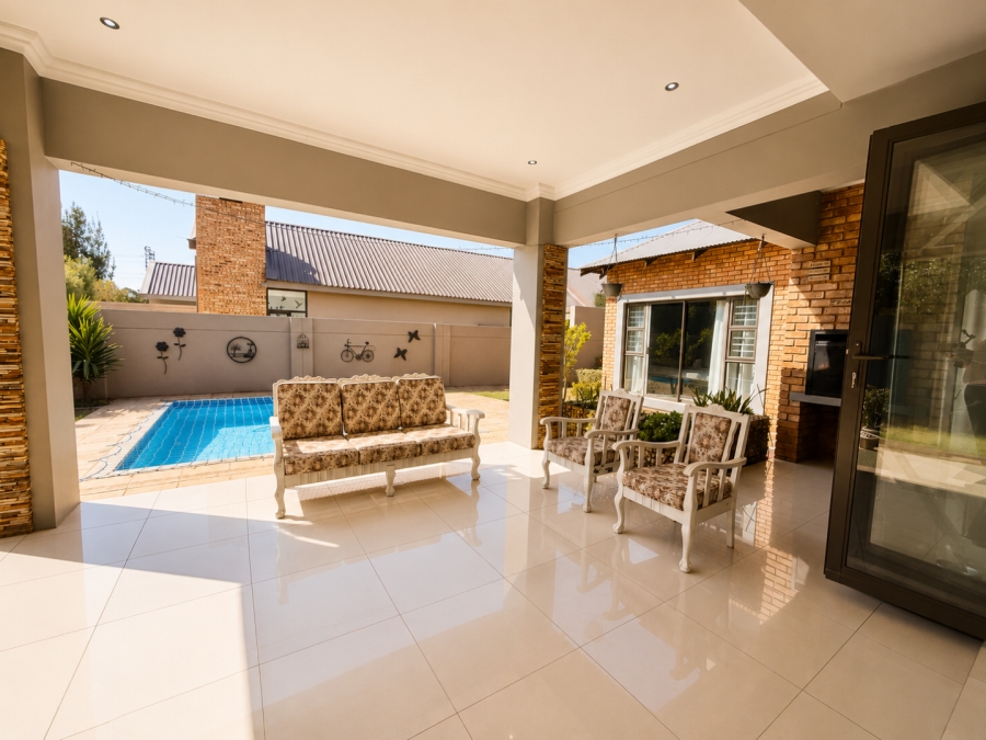 4 Bedroom Property for Sale in Alberante Gauteng