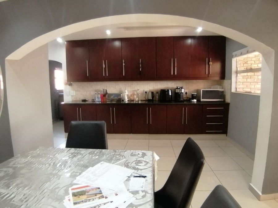 4 Bedroom Property for Sale in Bassonia Gauteng