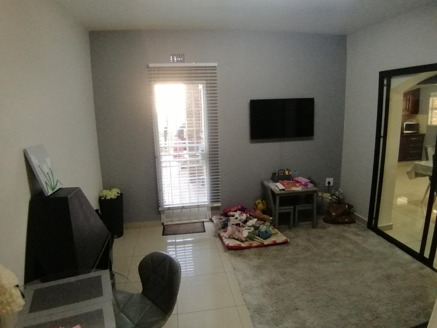 4 Bedroom Property for Sale in Bassonia Gauteng