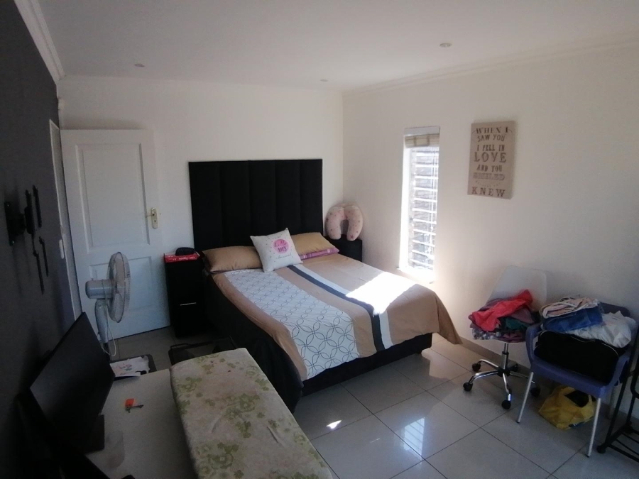 4 Bedroom Property for Sale in Bassonia Gauteng