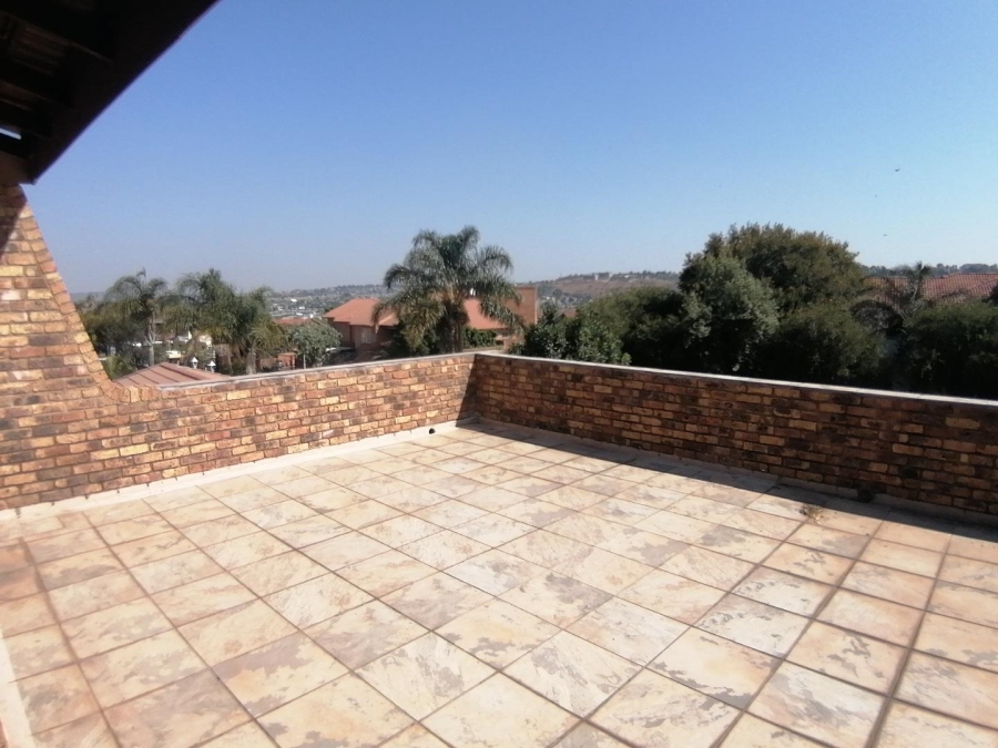 4 Bedroom Property for Sale in Bassonia Gauteng