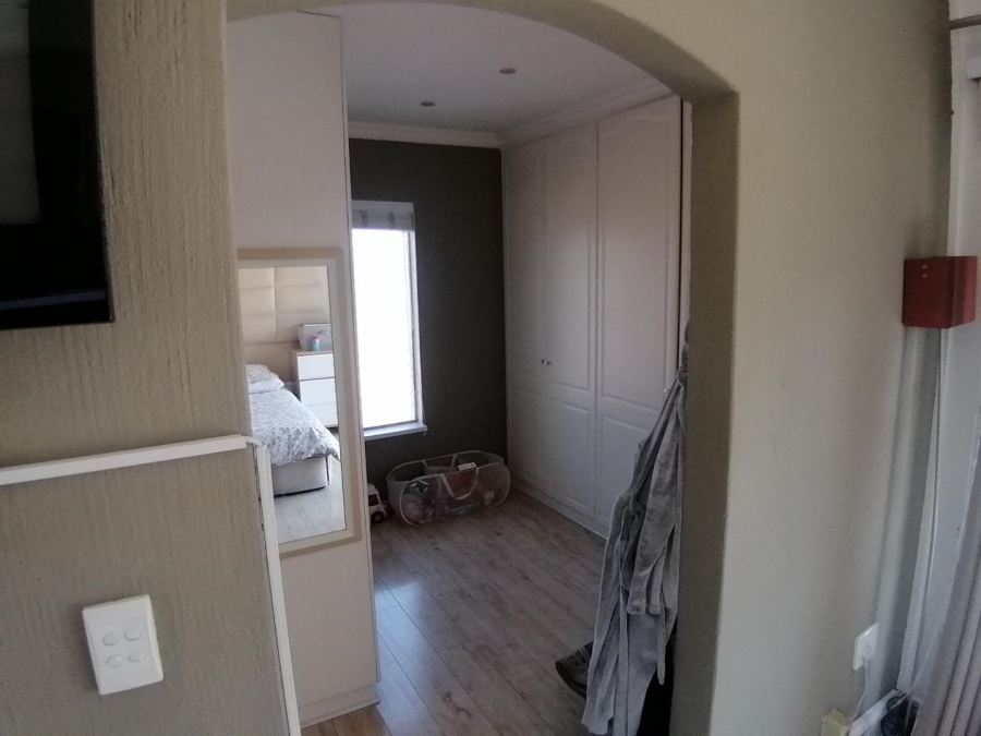 4 Bedroom Property for Sale in Bassonia Gauteng