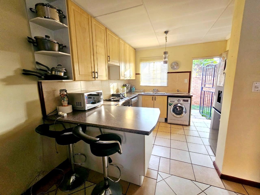 2 Bedroom Property for Sale in Equestria Gauteng