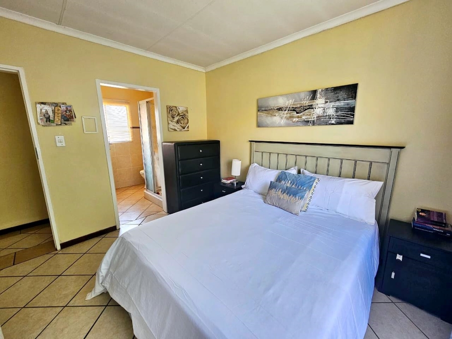 2 Bedroom Property for Sale in Equestria Gauteng