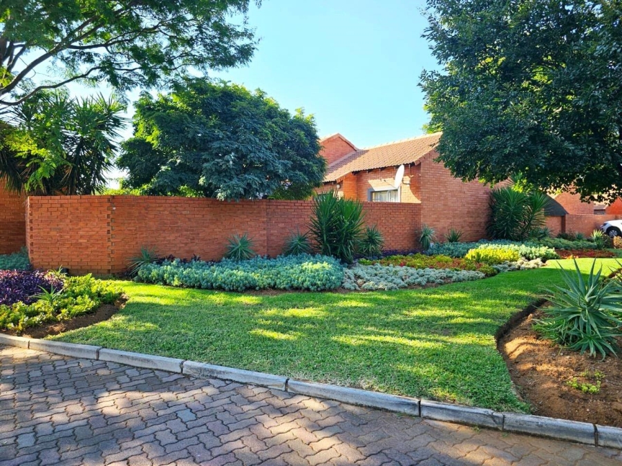2 Bedroom Property for Sale in Equestria Gauteng