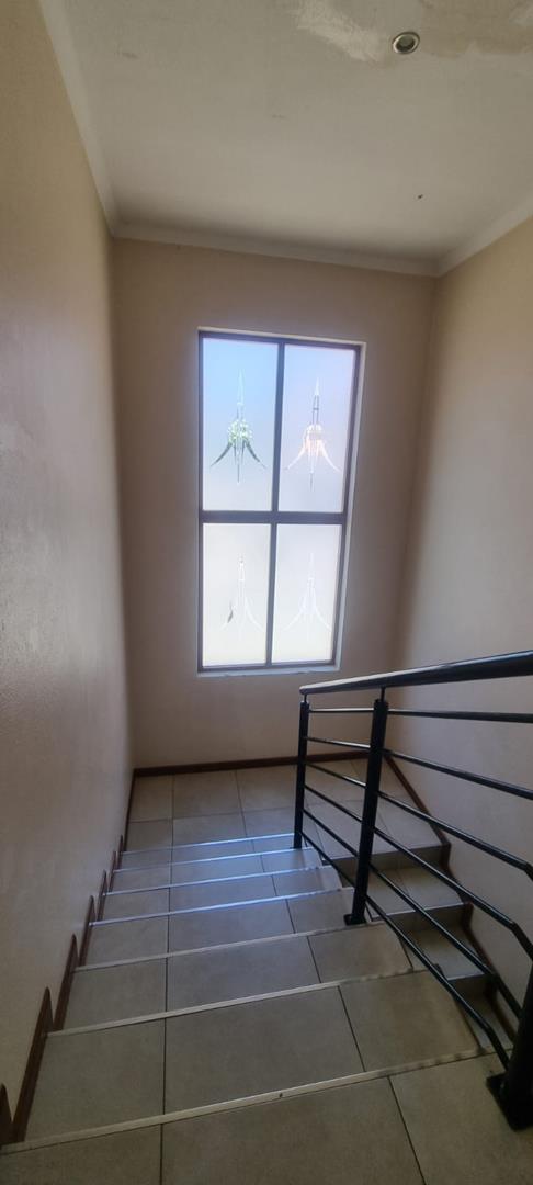 3 Bedroom Property for Sale in Kosmosdal Gauteng