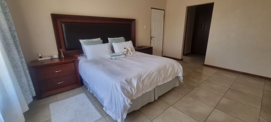 3 Bedroom Property for Sale in Kosmosdal Gauteng