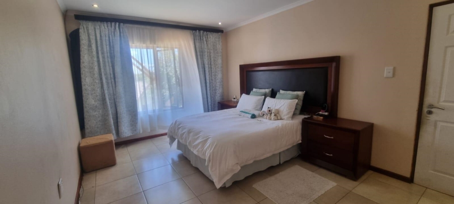 3 Bedroom Property for Sale in Kosmosdal Gauteng