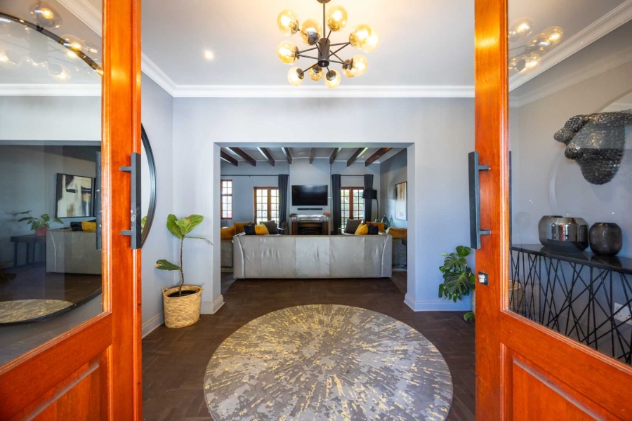 7 Bedroom Property for Sale in Moreleta Park Gauteng