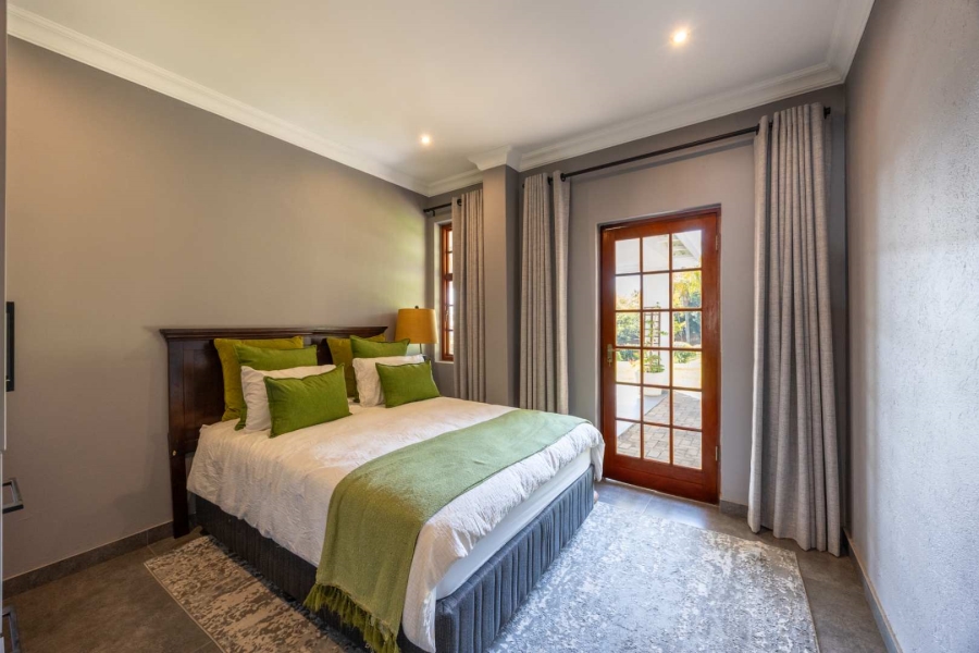 7 Bedroom Property for Sale in Moreleta Park Gauteng