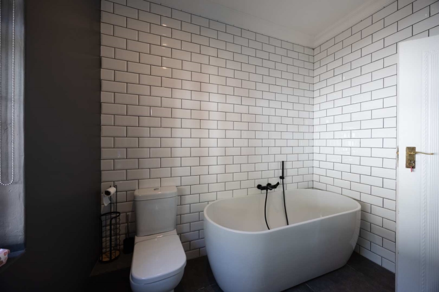 7 Bedroom Property for Sale in Moreleta Park Gauteng