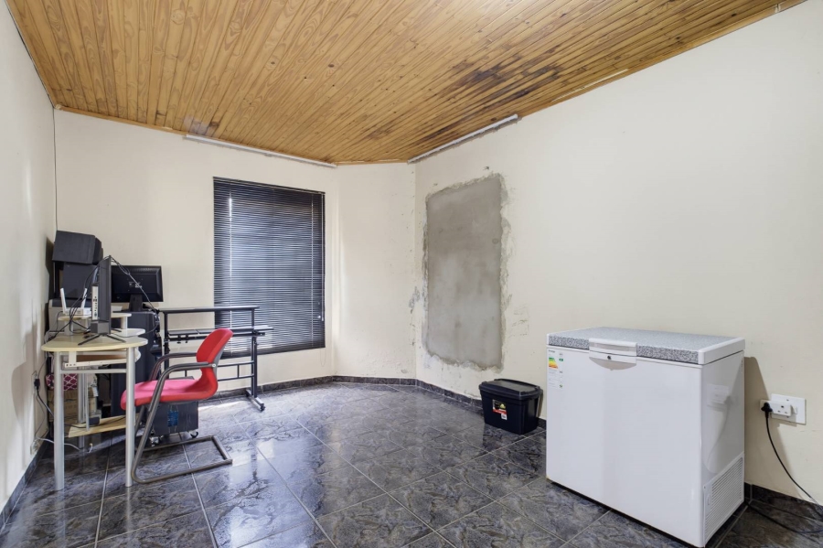 4 Bedroom Property for Sale in Eldorado Park Gauteng