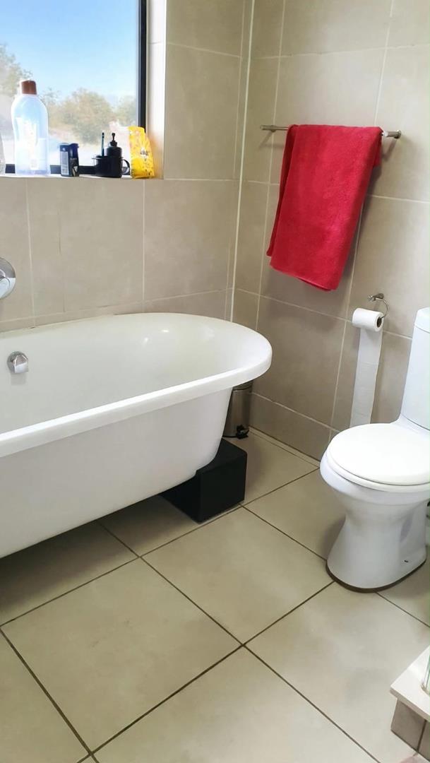 To Let 3 Bedroom Property for Rent in Modderfontein Gauteng