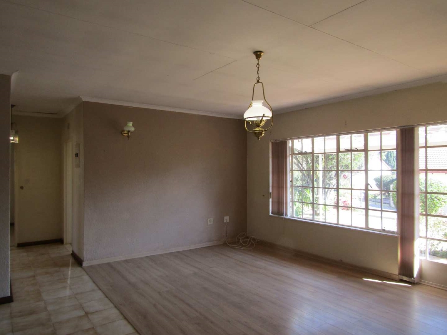 2 Bedroom Property for Sale in Helderkruin Gauteng