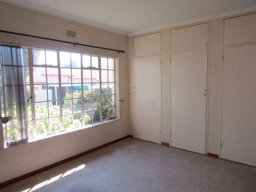 2 Bedroom Property for Sale in Helderkruin Gauteng