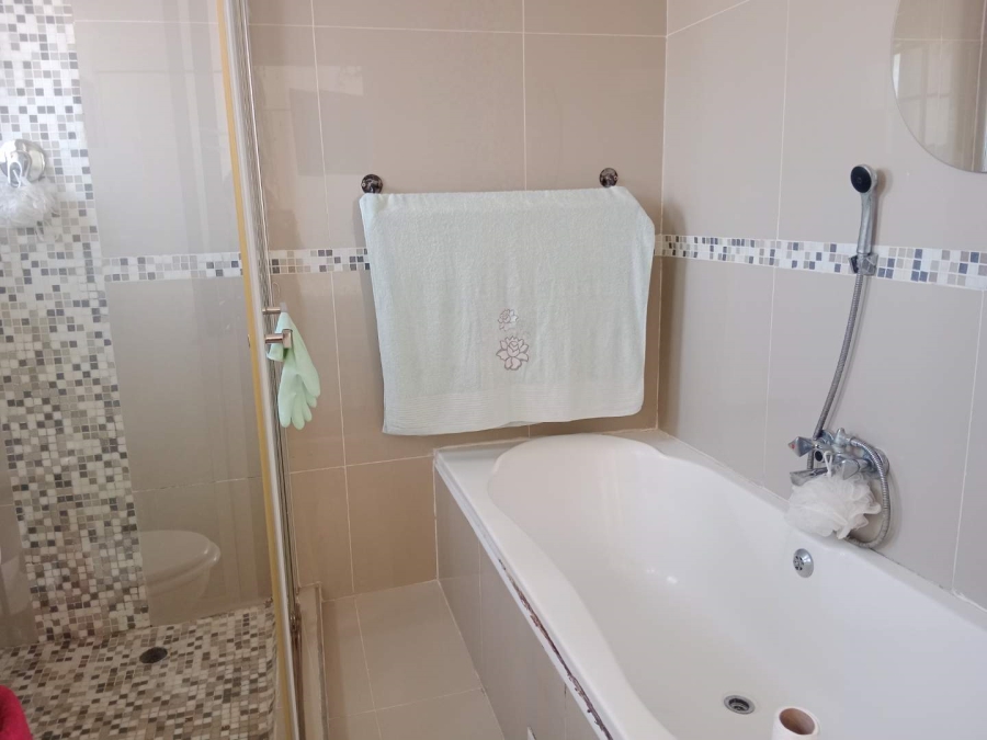 3 Bedroom Property for Sale in Lyndhurst Gauteng
