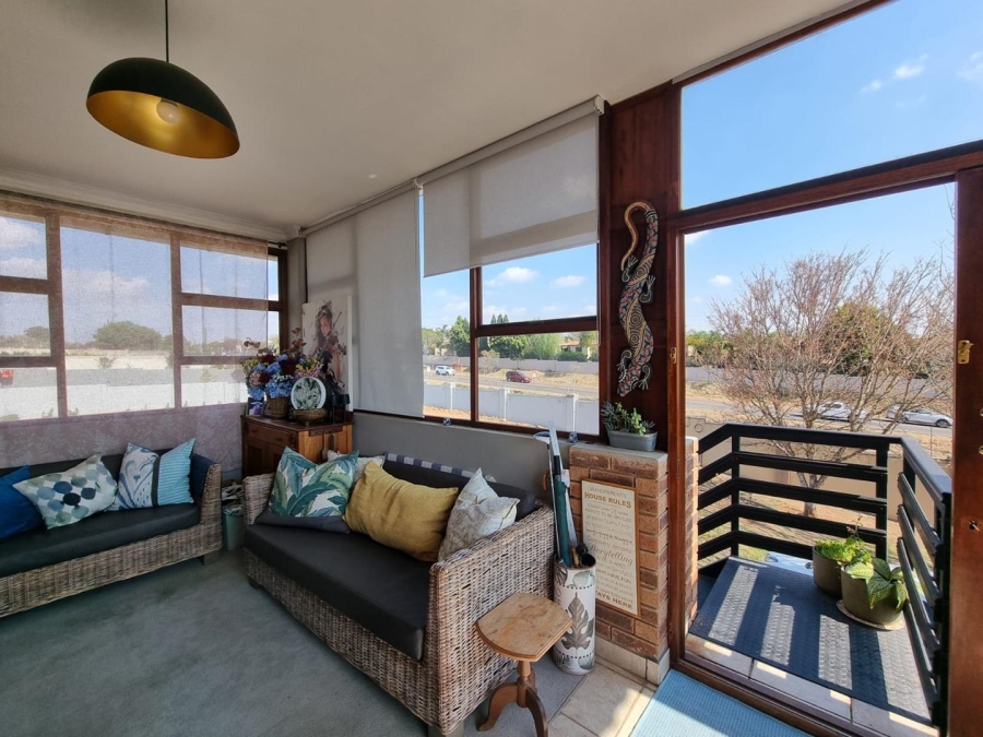 To Let 1 Bedroom Property for Rent in Olympus AH Gauteng