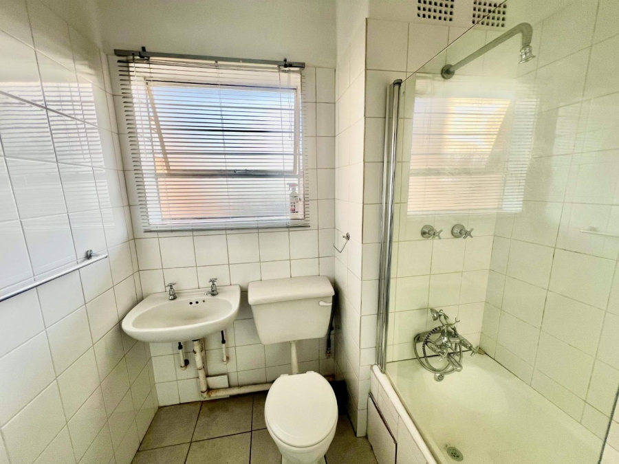 1 Bedroom Property for Sale in Malvern East Gauteng