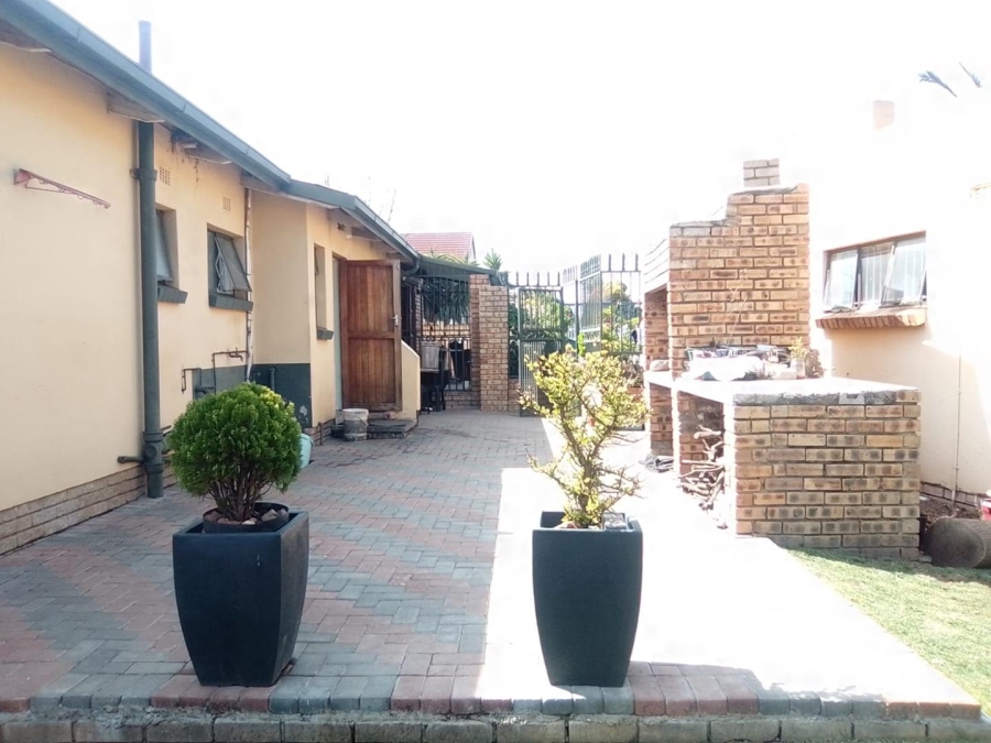 3 Bedroom Property for Sale in Eldorado Park Gauteng